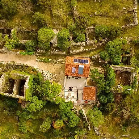 Prázdninový dům Secluded House With Wifi - 21177 *
