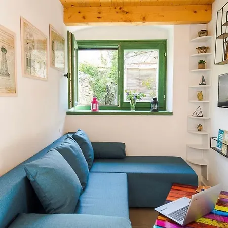 Secluded House With Wifi - 21177 Zlarin